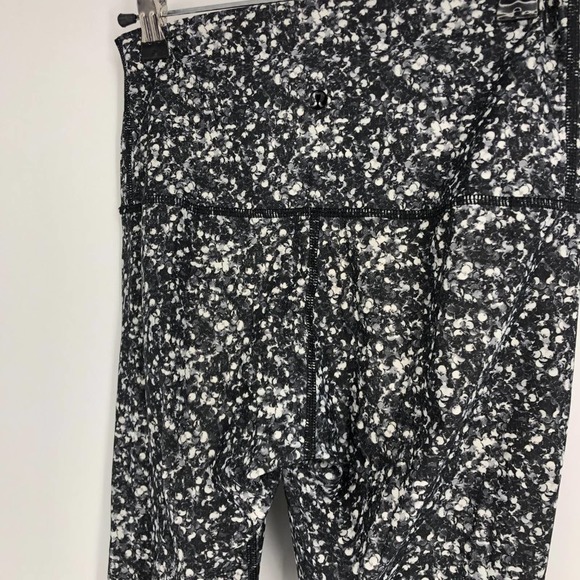 Lululemon Wunder Under Pant Splatter White Black 28" Sz 6 - Picture 4 of 9